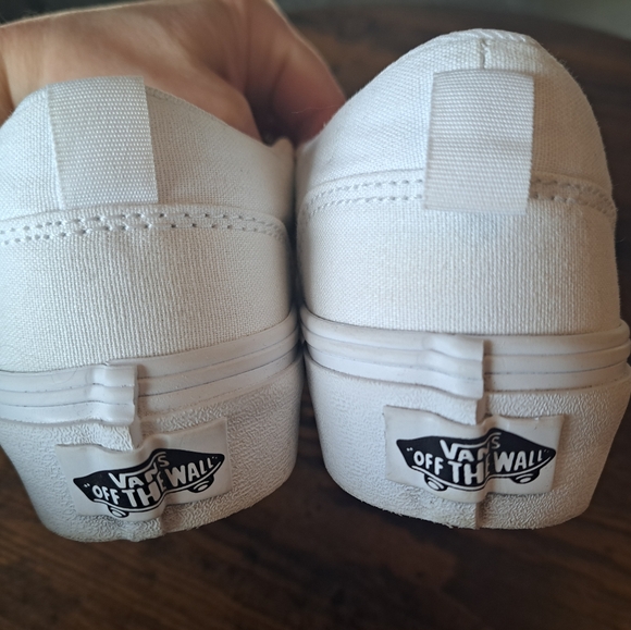 Vans - Picture 4 of 6